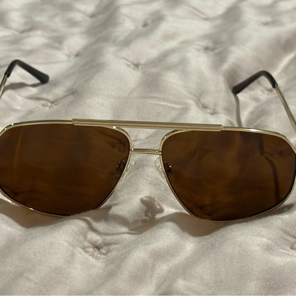 Sojos Chloe sunglasses Gold Frame Brown Lens never worn